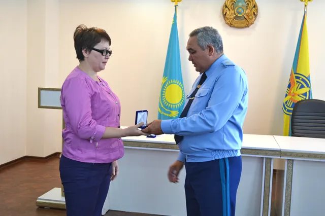 Семья погибшего летчика получила квартиру в Астане
