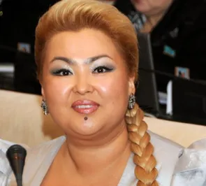 Мои песни и пляски не имеют отношения к партии Нур Отан