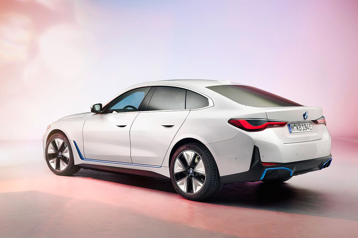 Итоги продаж в РК за февраль, новое лого Renault и BMW i4 663901 - Kapital.kz 