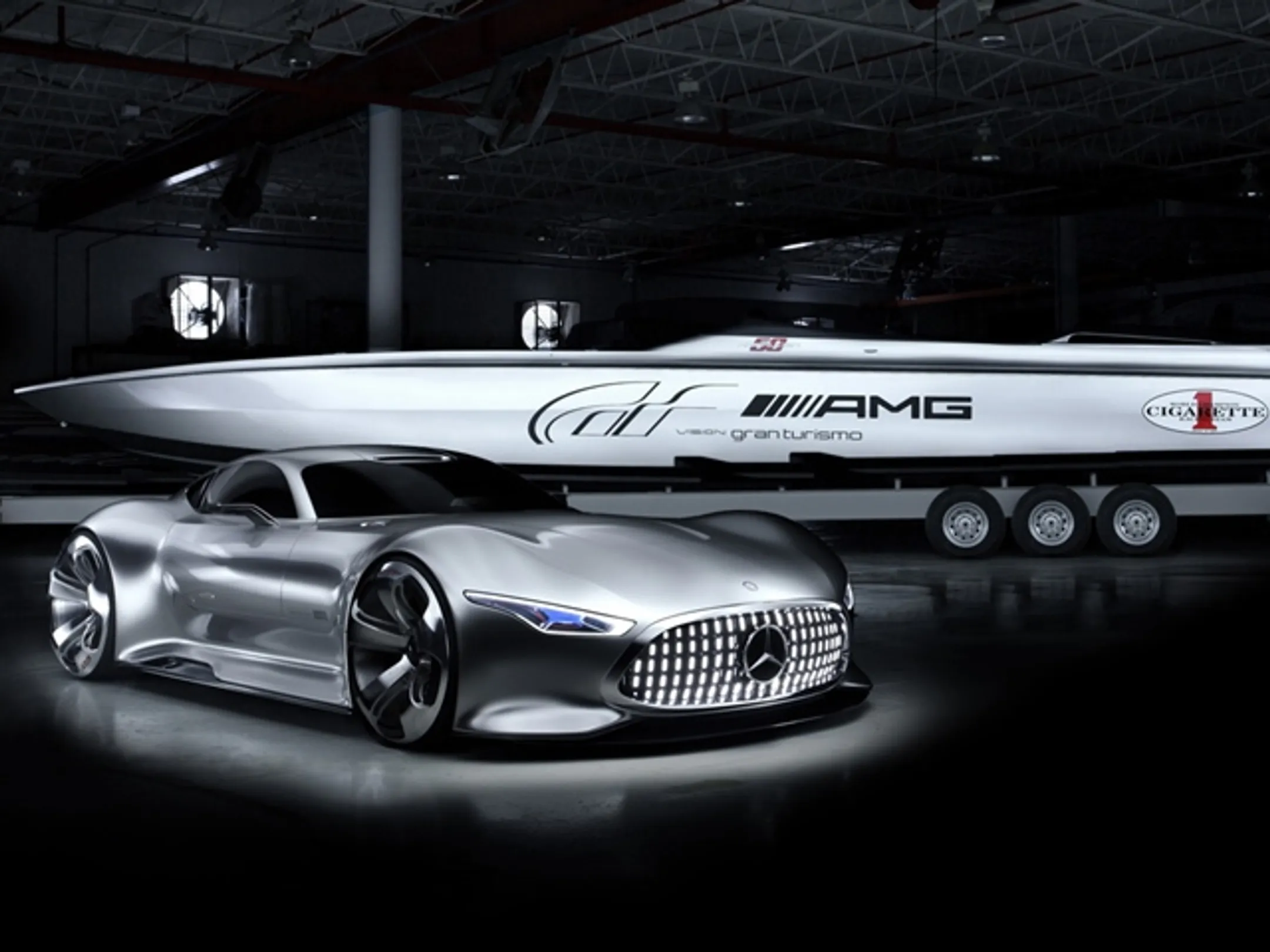 Совместный показ Mercedes-AMG и Cigarette Racing - Image Kapital.kz