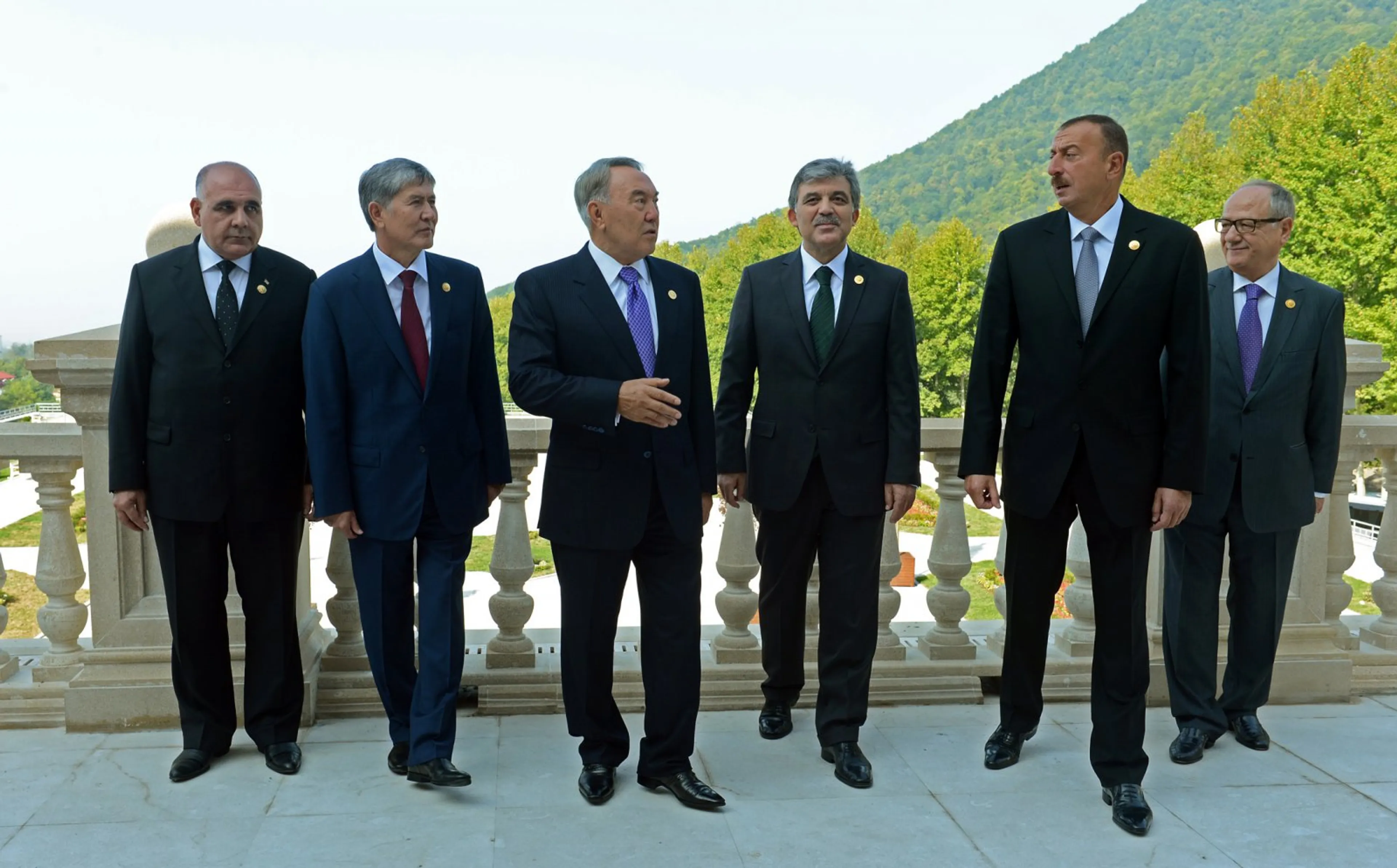 Капитал - Назарбаев предложил создать  спутниковый канал тюркоязычных стран