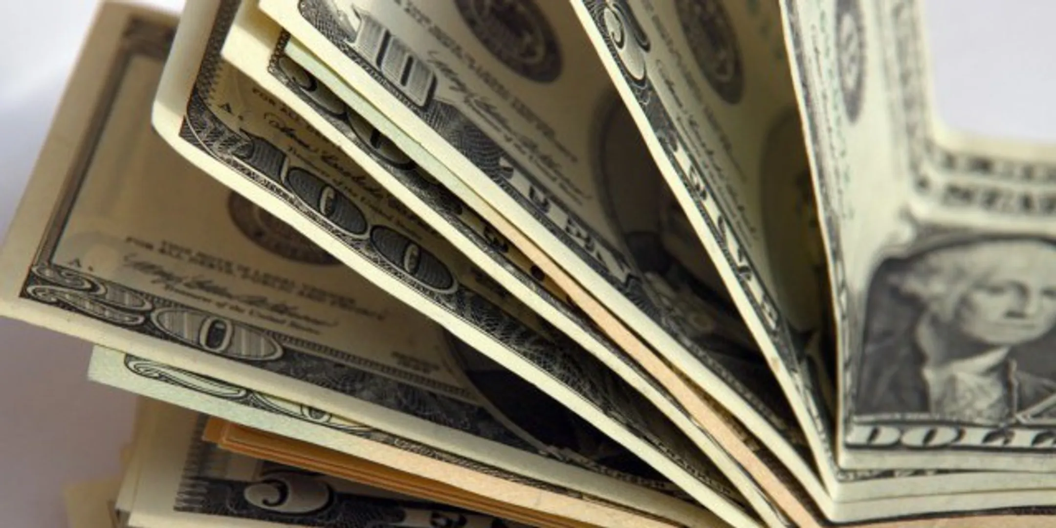 В январе доллар укрепился на 1% - Image Kapital.kz