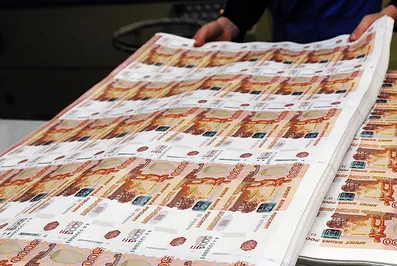 Донбасс и нефть обвалили рубль