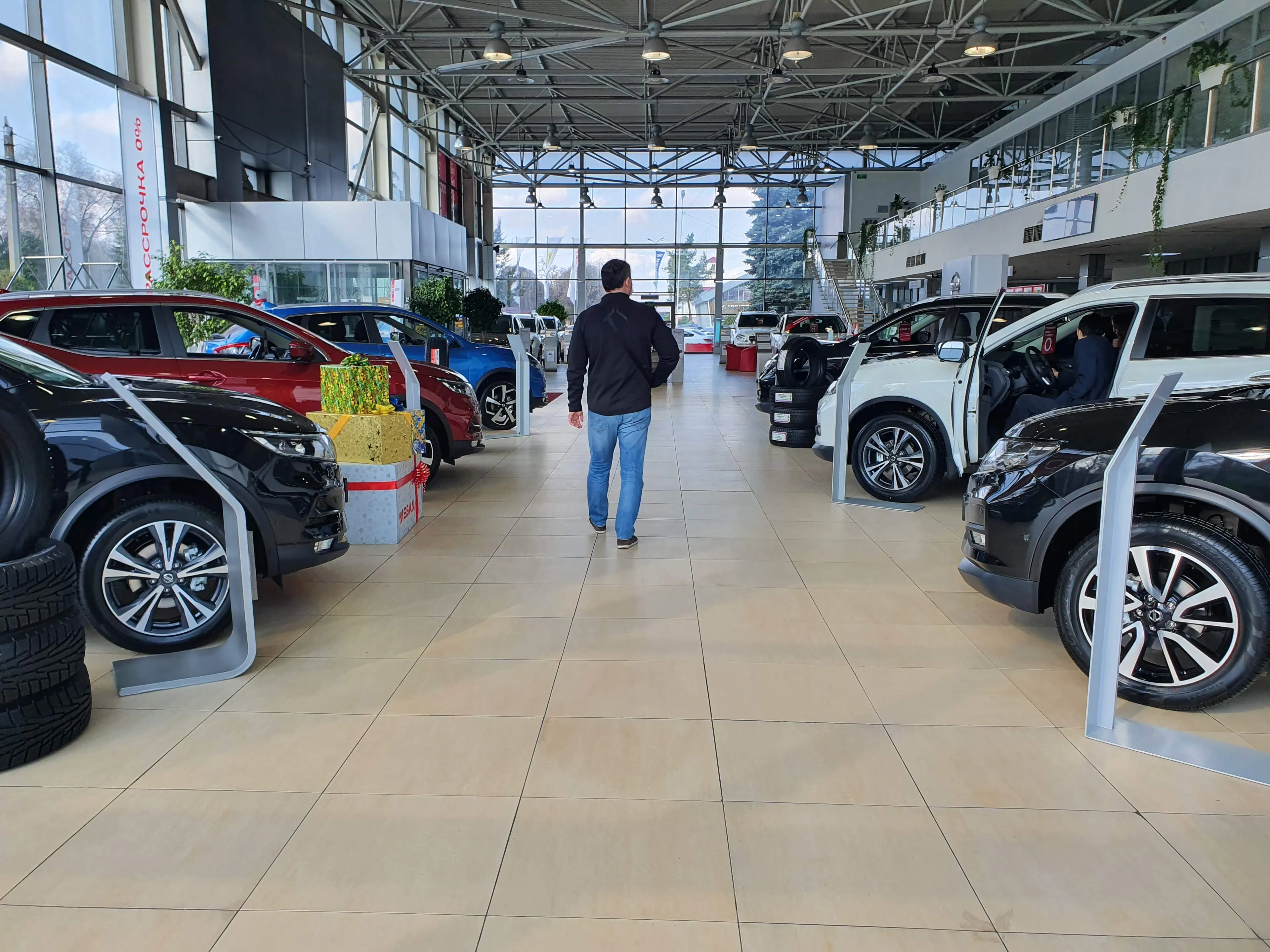 Капитал - Автодилеры в кризис, подорожание авто и новый Genesis