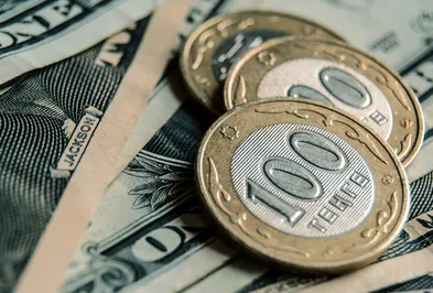 За неделю тенге незначительно подешевел