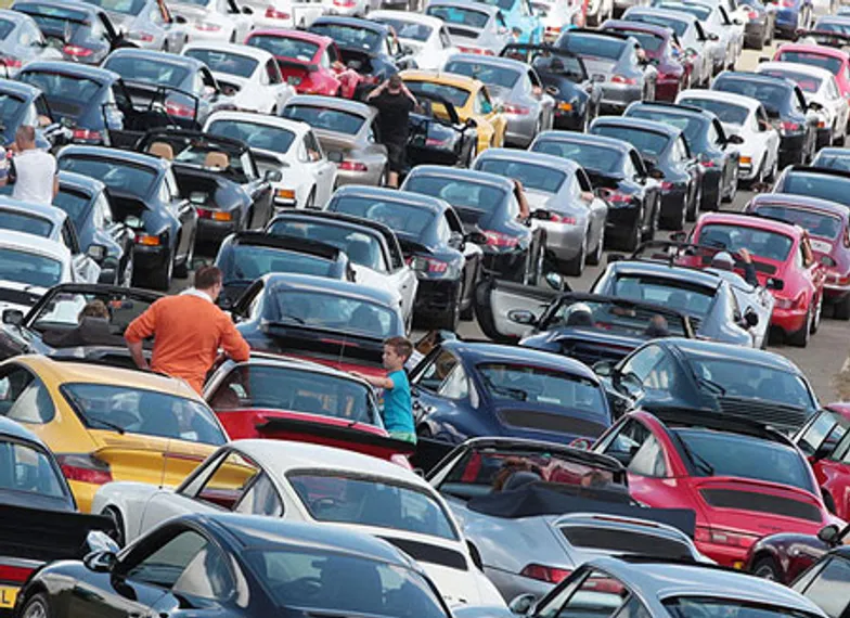 Капитал - 1208 Porsche 911 на треке