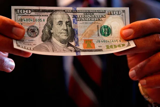 В США вводят новые $100-ые банкноты