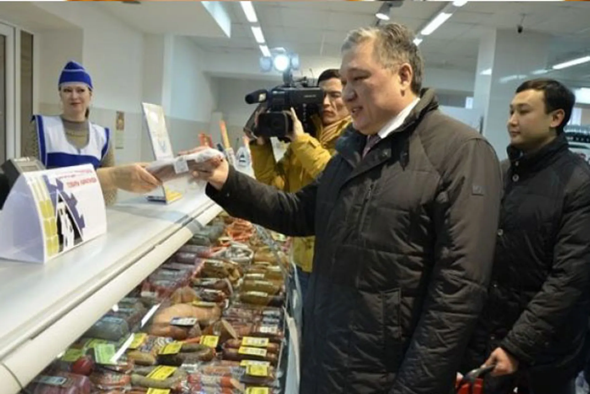 Капитал - Аким Карагандинской области из экономии обедает дома