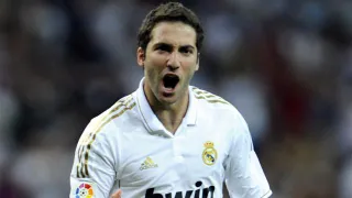 Капитал - Игуаин перешел в «Наполи»