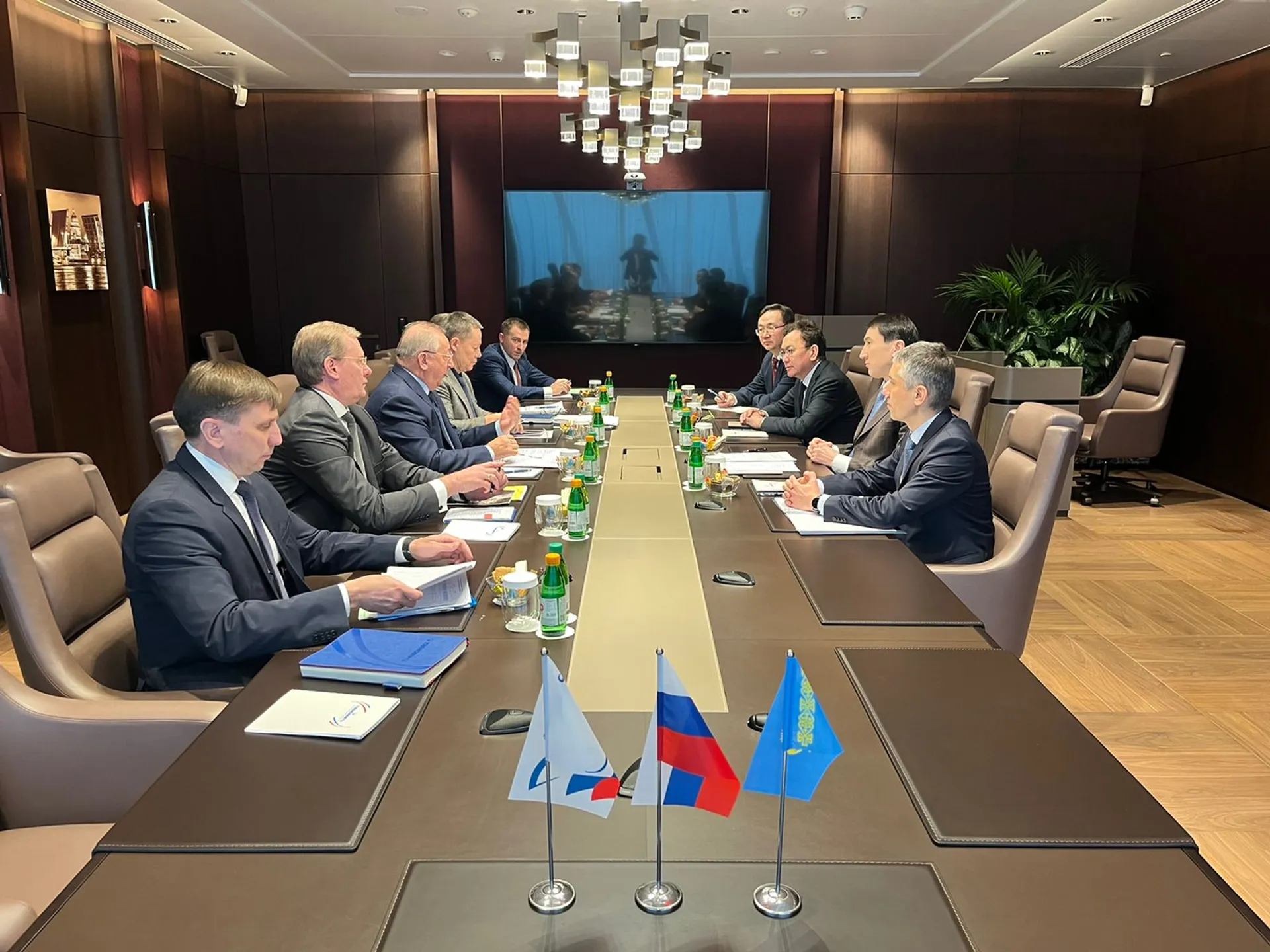 Капитал - КазМунайГаз проводит консультации по поставкам оборудования для КТК