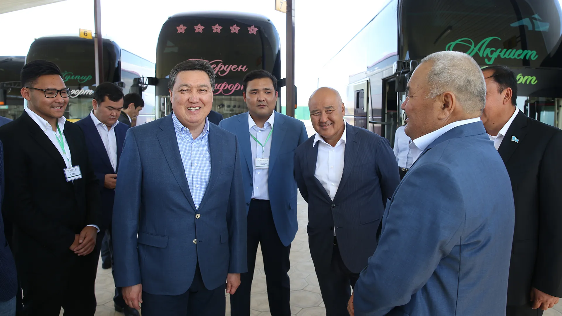 Капитал - Аскар Мамин участвовал в открытии международного автовокзала в Туркестане