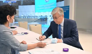 Капитал - Президент принял участие в выборах депутата мажилиса от АНК