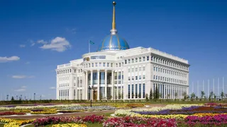 Капитал - Президент поздравил казахстанцев с Днем Конституции