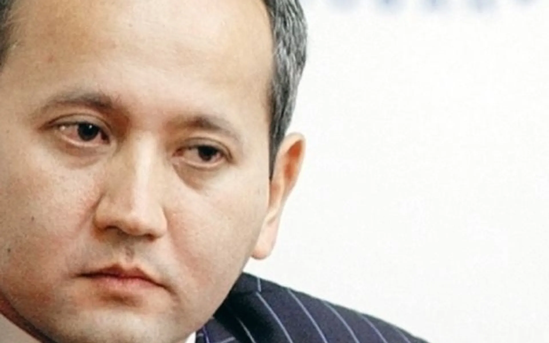 Капитал - Подробности: Аблязов обладал несколькими паспортами