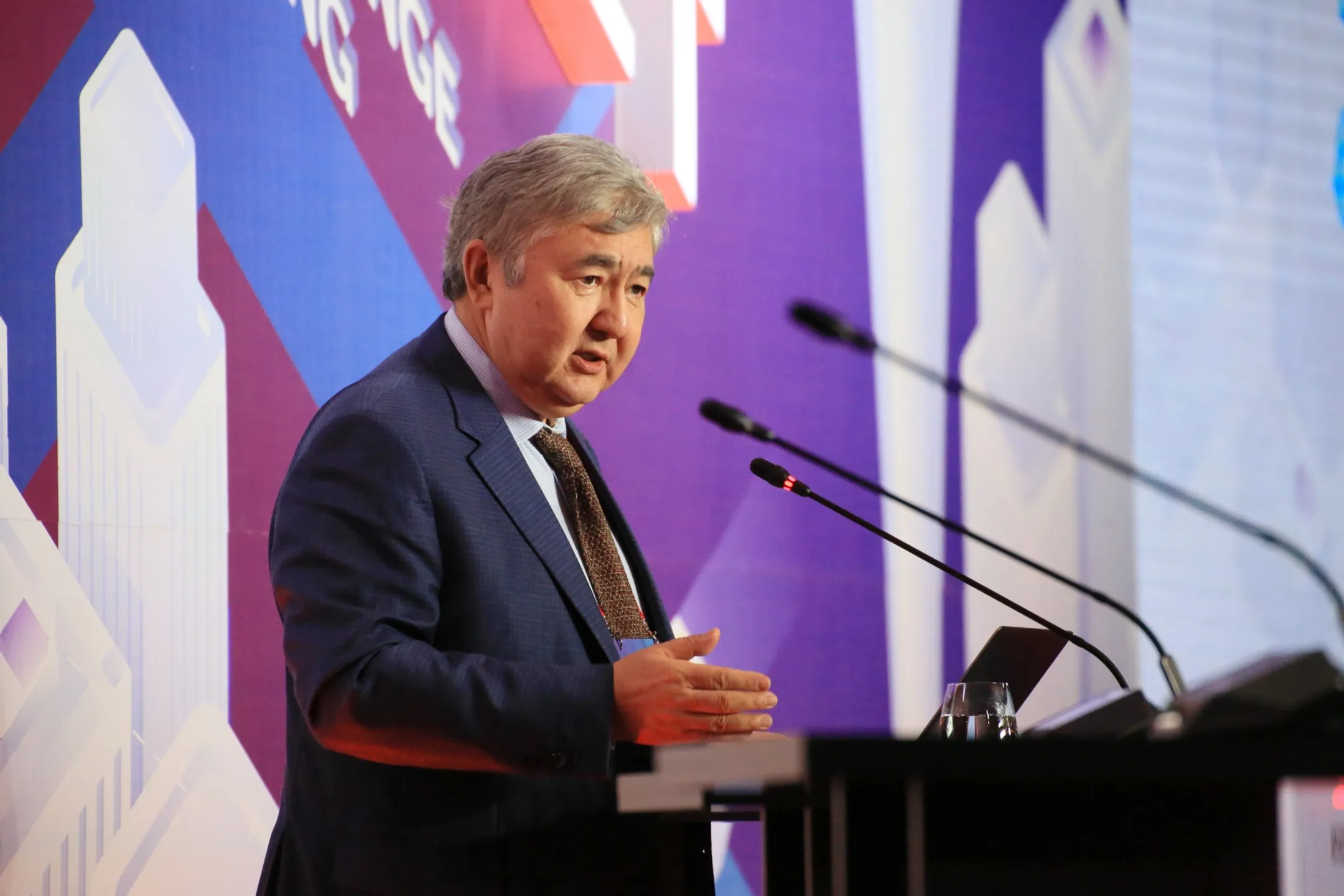 Я бы ликвидировал должность премьер-министра - Ораз Жандосов - Image Kapital.kz