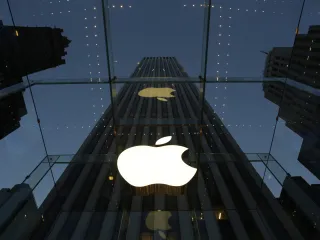 Капитал - Квартальная выручка Apple упала на 27%