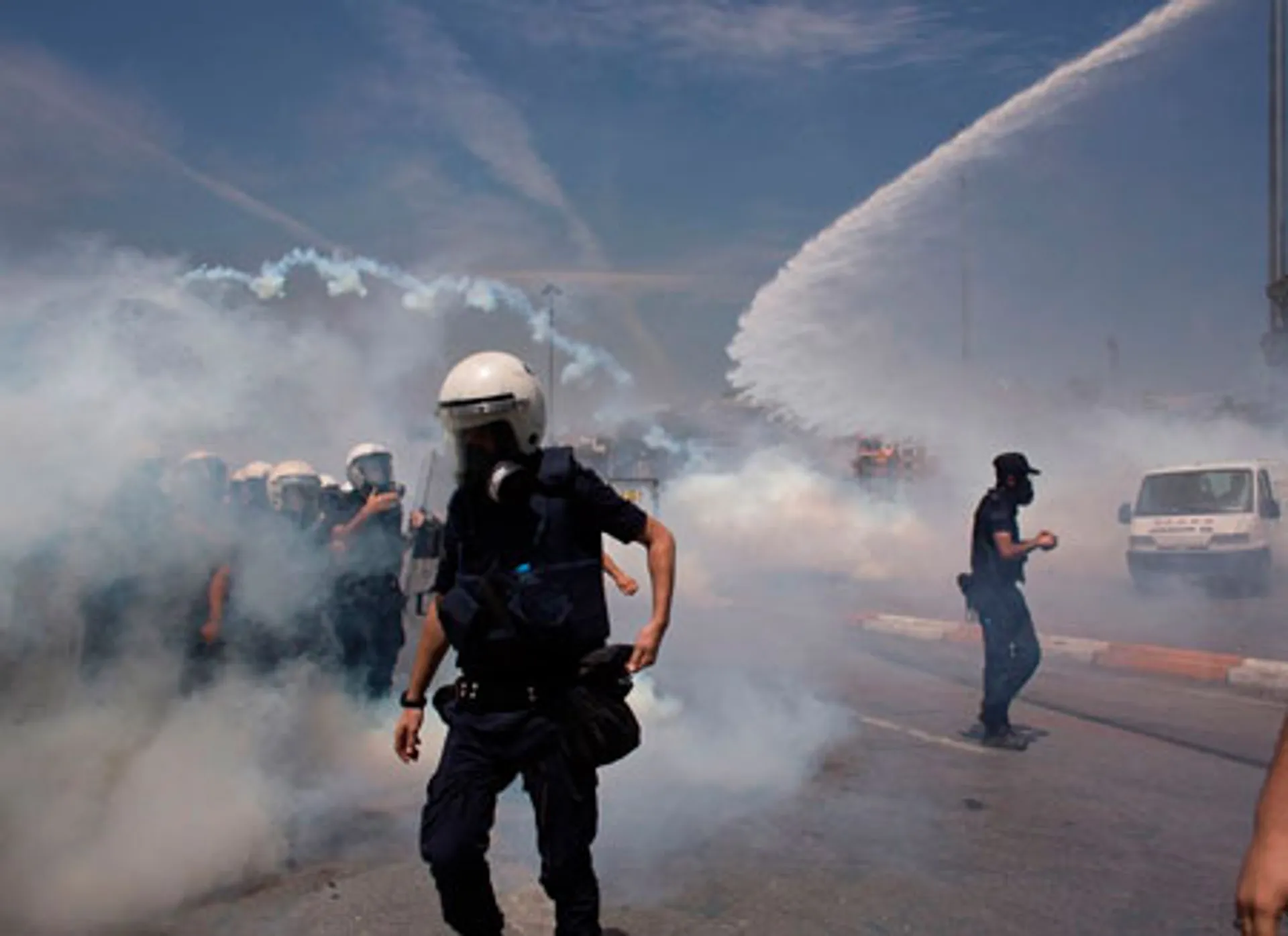 Капитал - Полиция Турции растратила весь газ на митингующих