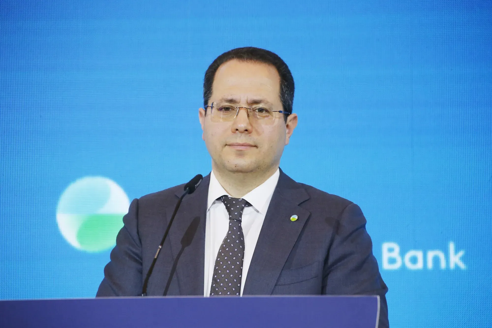 ЕАБР: рост мировой экономики в 2025 году может замедлиться до 3% и ниже