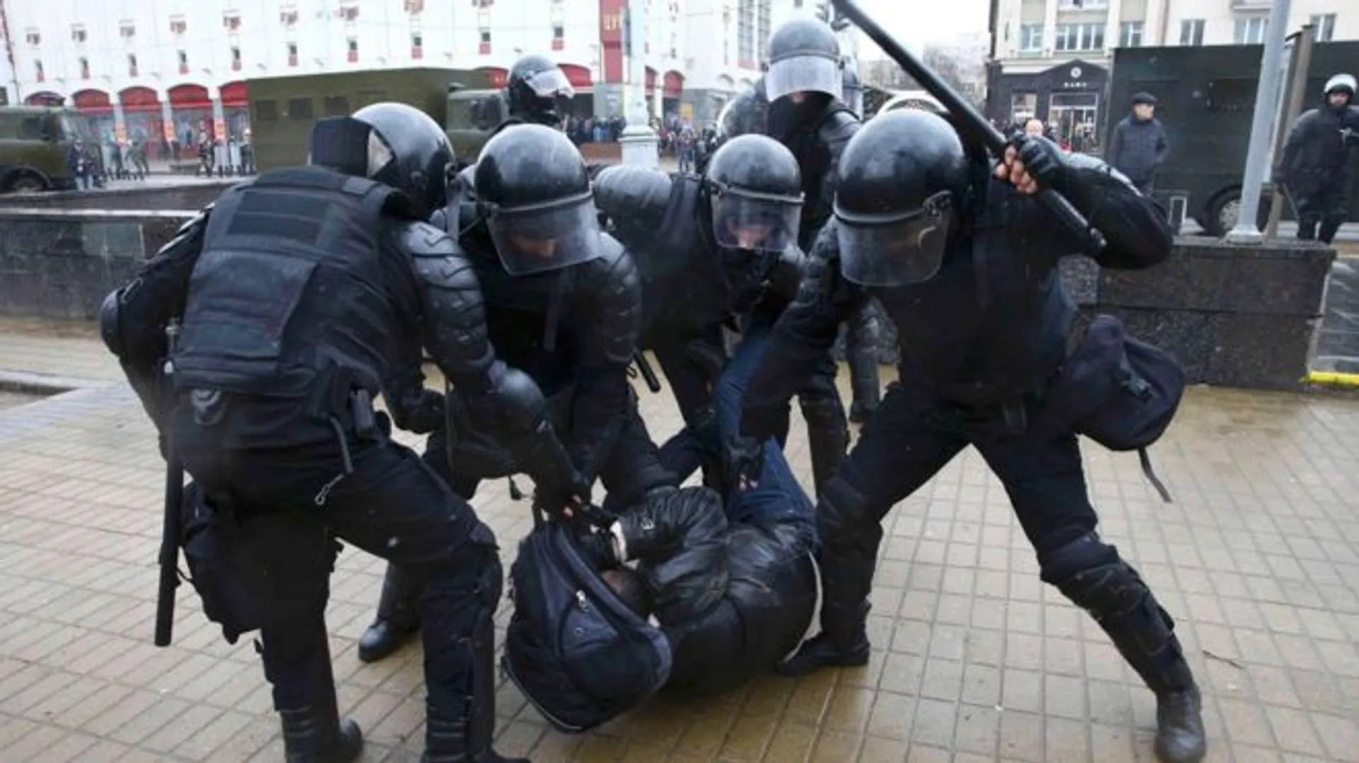 Капитал - Протесты в День Воли в Минске: сотни задержанных