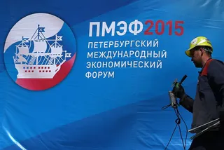 Капитал - ШОС нужно переходить на расчеты в национальных валютах