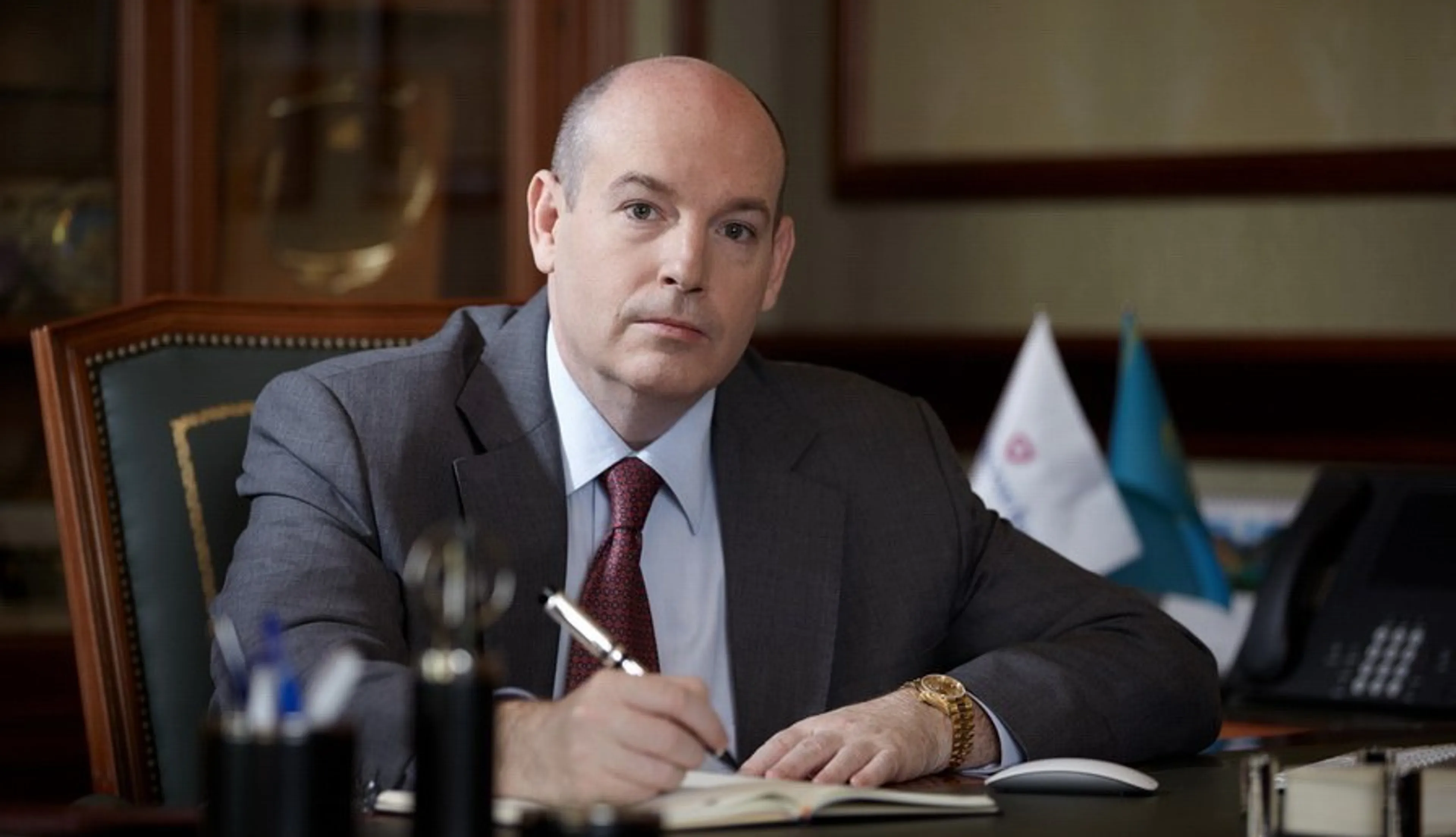 Капитал - Эгглтон продолжит руководить Евразийским банком