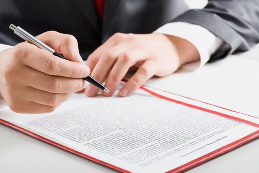 Капитал - Внесены поправки в указы о госслужащих