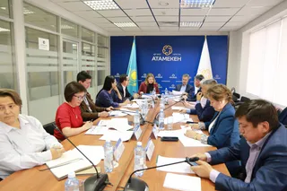 Капитал - В Нацпалате обсудили проблемы развития туристской отрасли