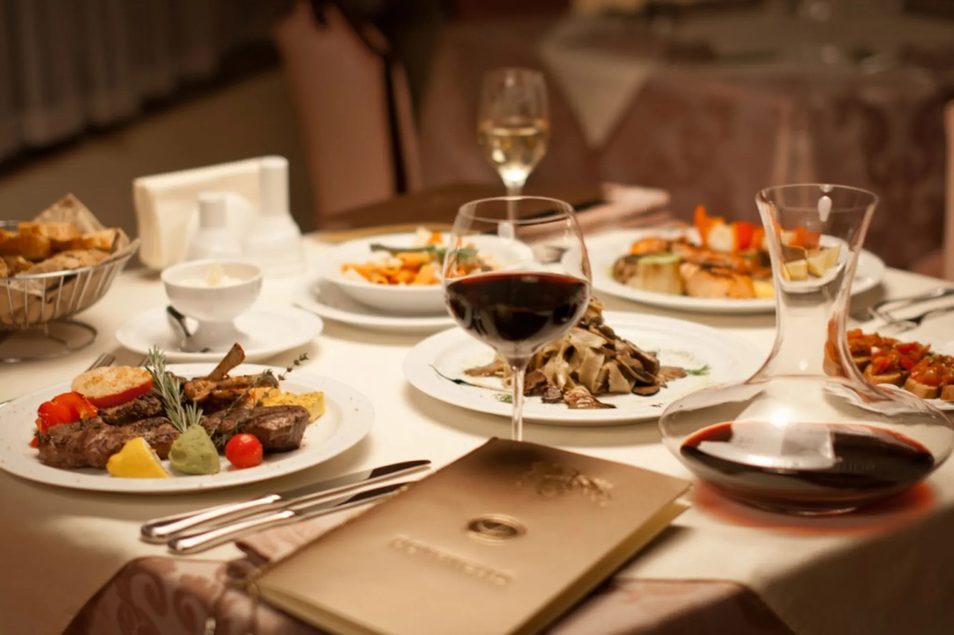 Капитал - Замакима пообедал в ресторане почти на 1,5 млн тенге