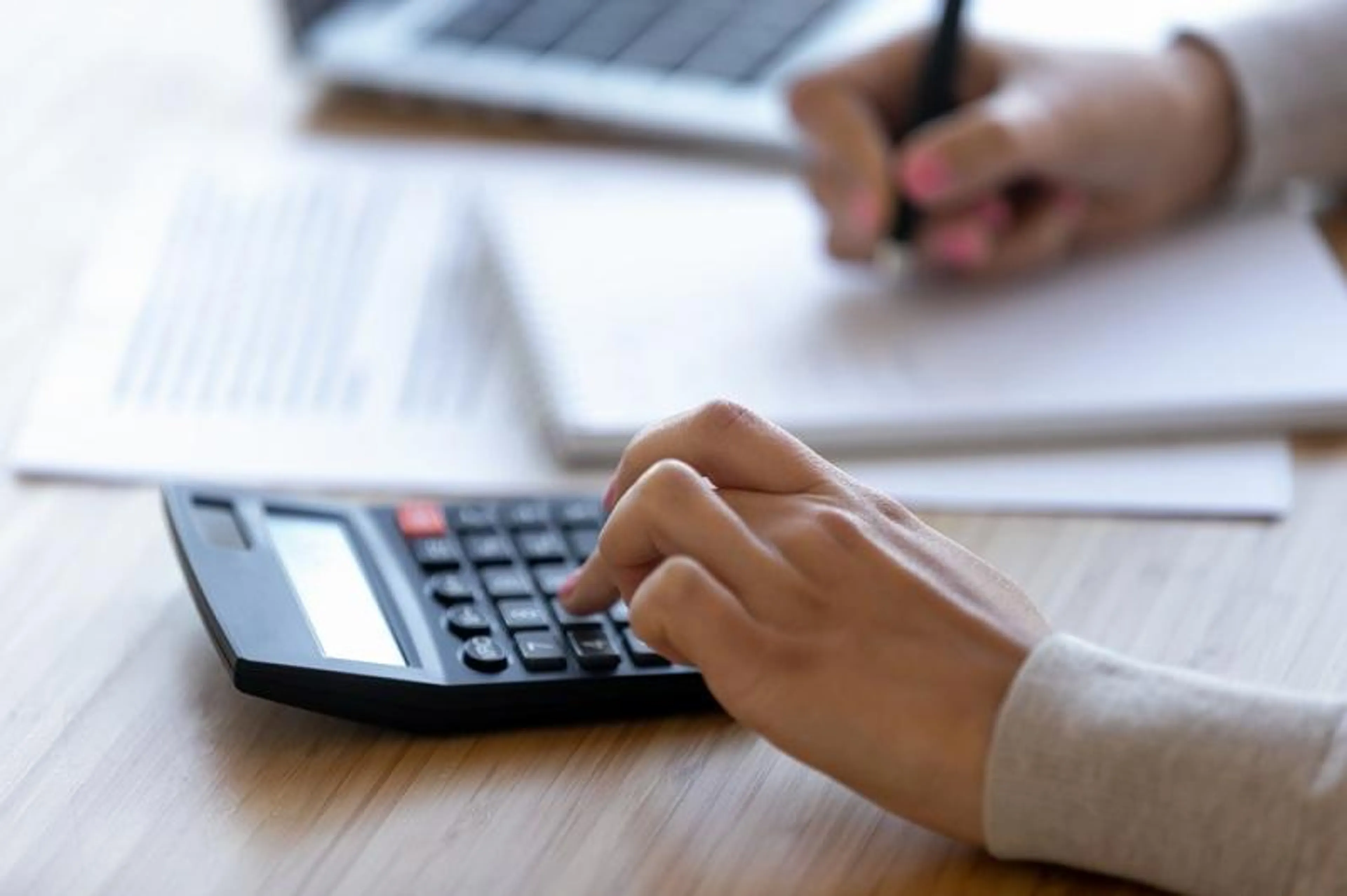 Капитал - Сколько счетов открыли россияне в Центральном депозитарии РК