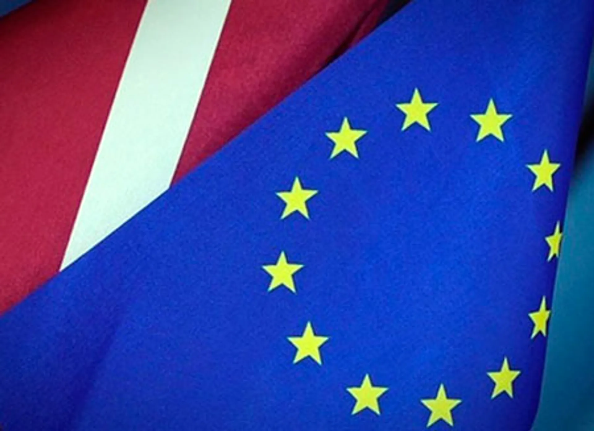 Капитал - Латвию примут в еврозону