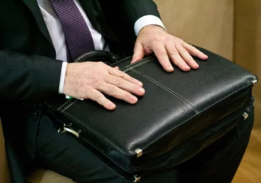 Президент: «Своих людей» можно брать на госслужбу