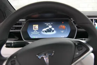 Капитал - Tesla отзывает более 2 тысяч электрокаров