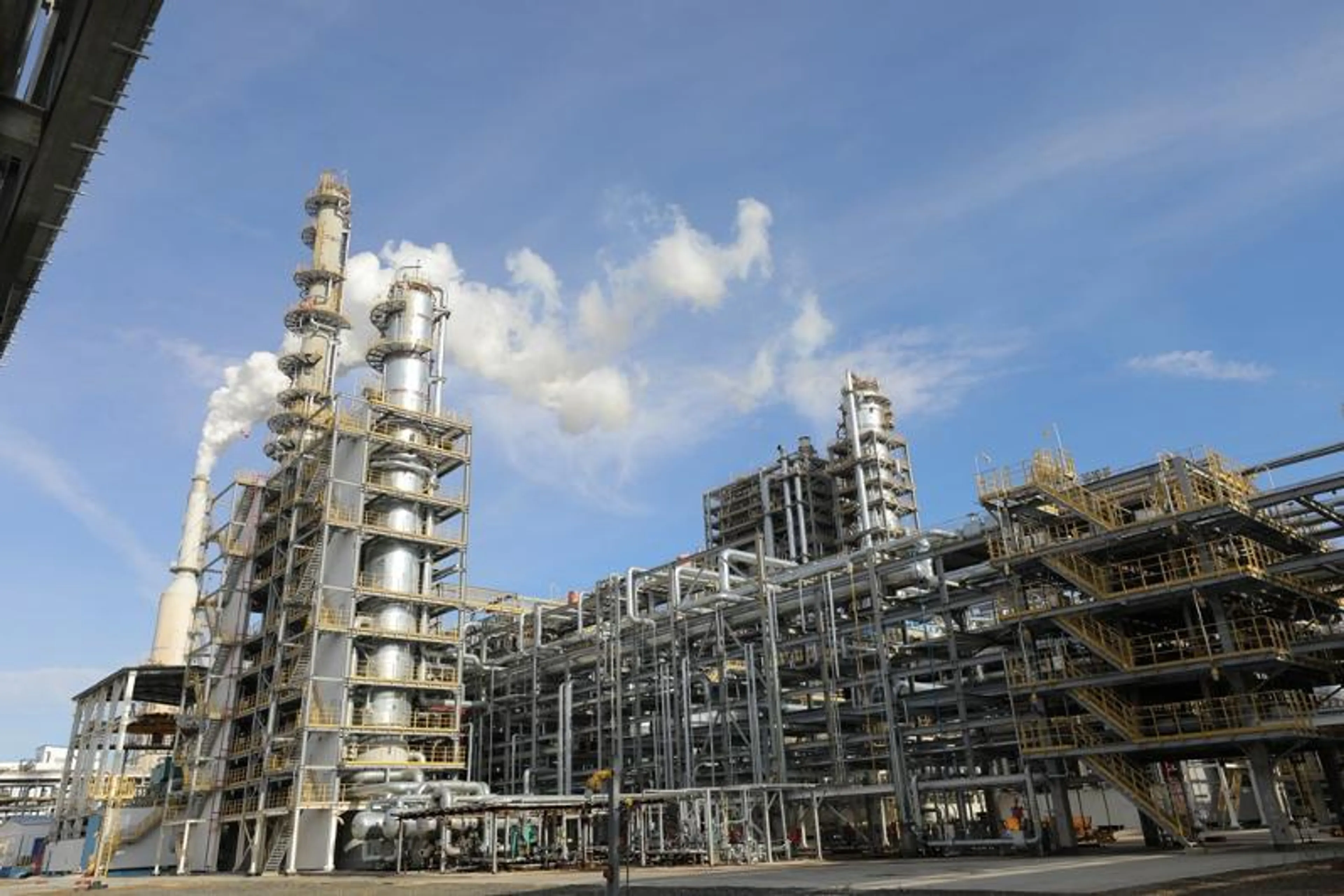 Капитал - Атырауский НПЗ переносит сроки ремонта установок