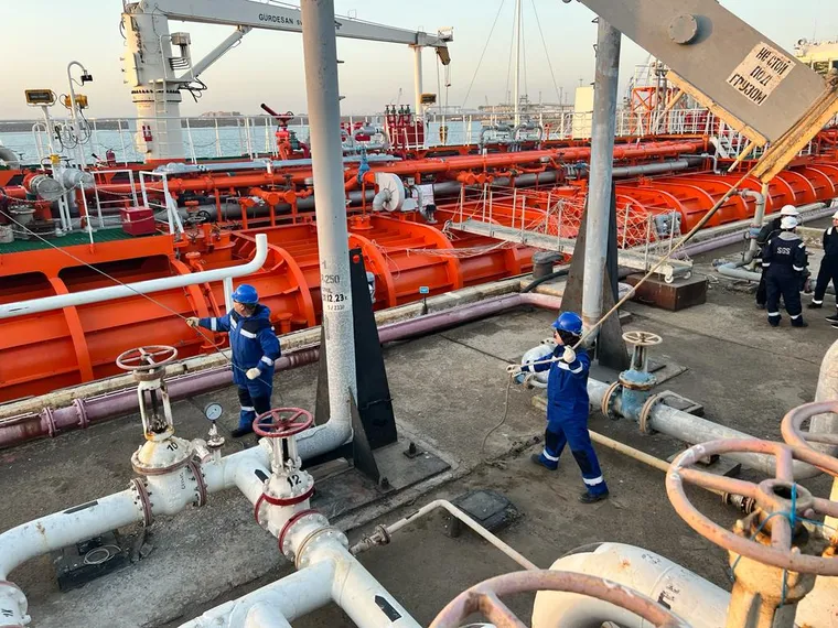 Капитал - КазТрансОйл отправил почти семь тысяч тонн нефти по маршруту Актау-Баку