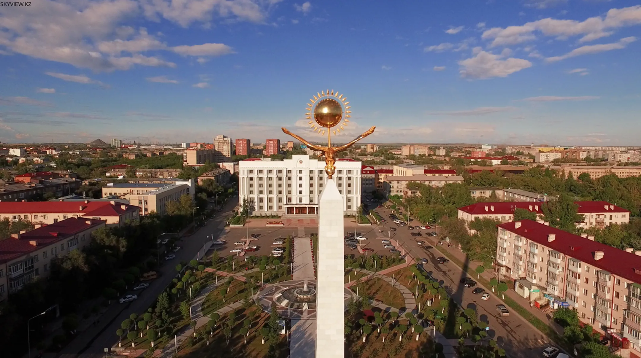 Памятник мему, КарЛАГ и Elbasy Joly - Image Kapital.kz