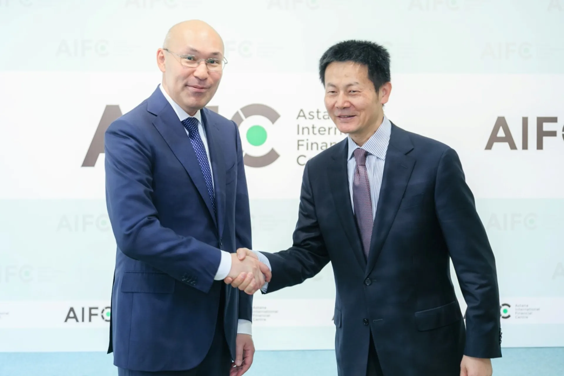 Капитал - Шанхайская фондовая биржа станет акционером биржи МФЦА