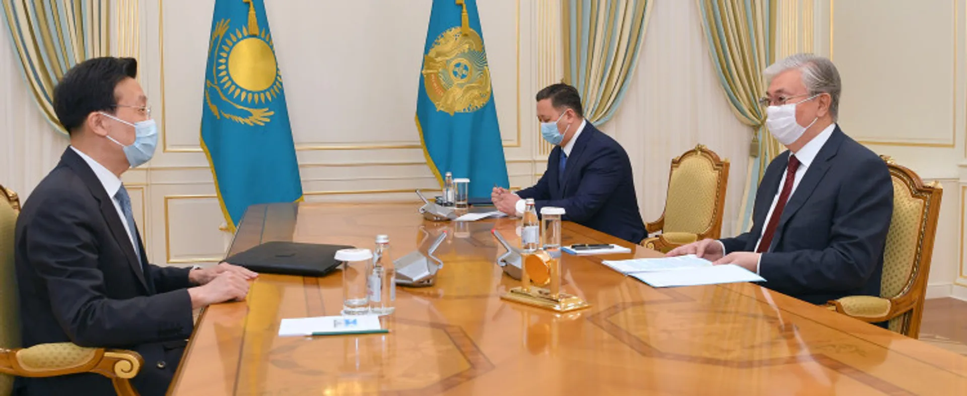 Капитал - Касым-Жомарт Токаев пригласил Си Цзиньпина с визитом в Казахстан