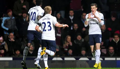 «Тоттенхэм» обходит «Челси»