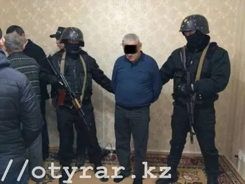 На юге РК задержаны 10 человек, подозреваемых в хищении нефти