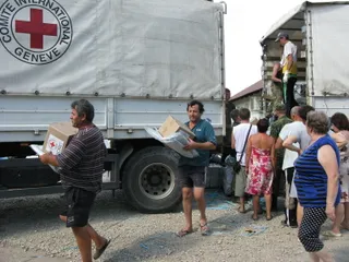 Капитал - Европейцам начали раздавать продукты