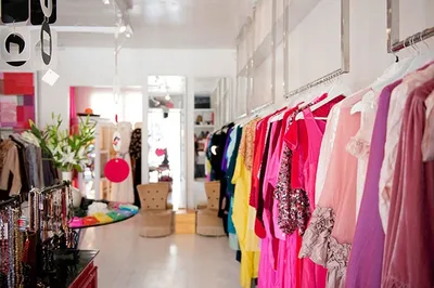 За полгода в Казахстан завезено одежды на $144,3 млн