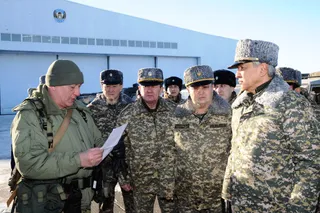 Капитал - Министр обороны проверил боевую готовность войск