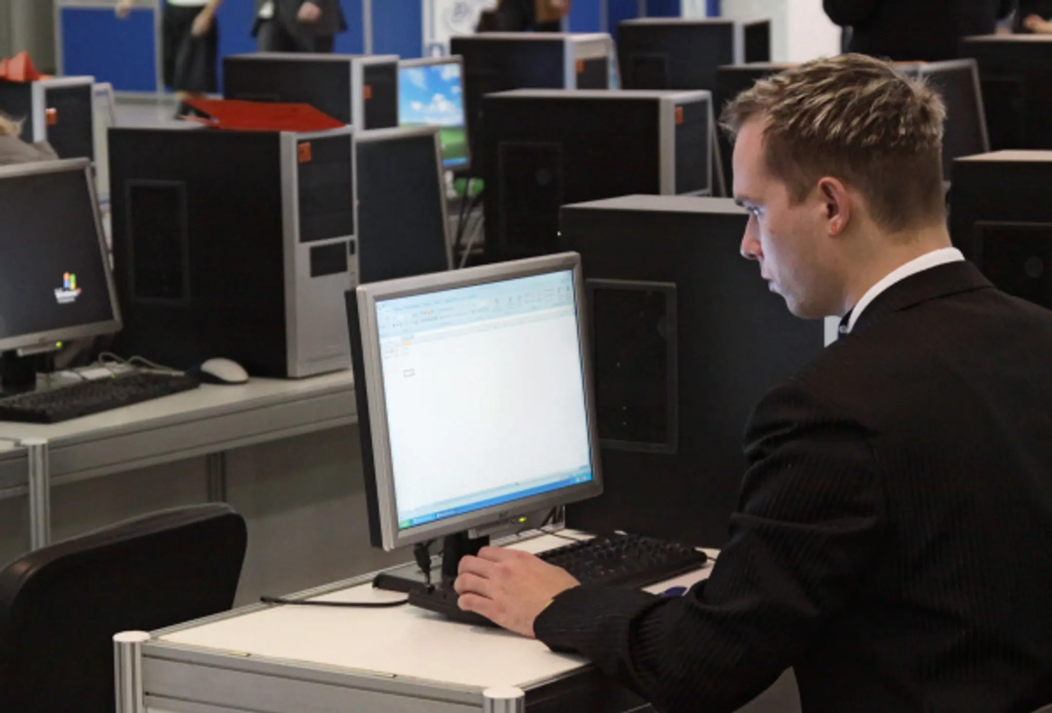 Поставки персональных компьютеров рухнули - Image Kapital.kz