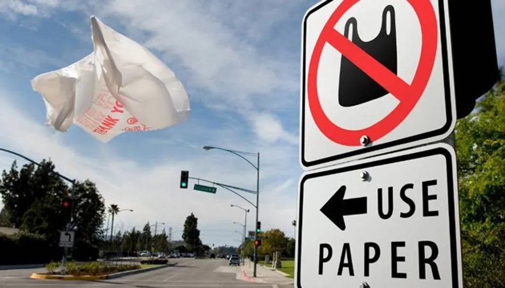 Капитал - Канада откажется от использования одноразовых пластиковых изделий к 2021 году