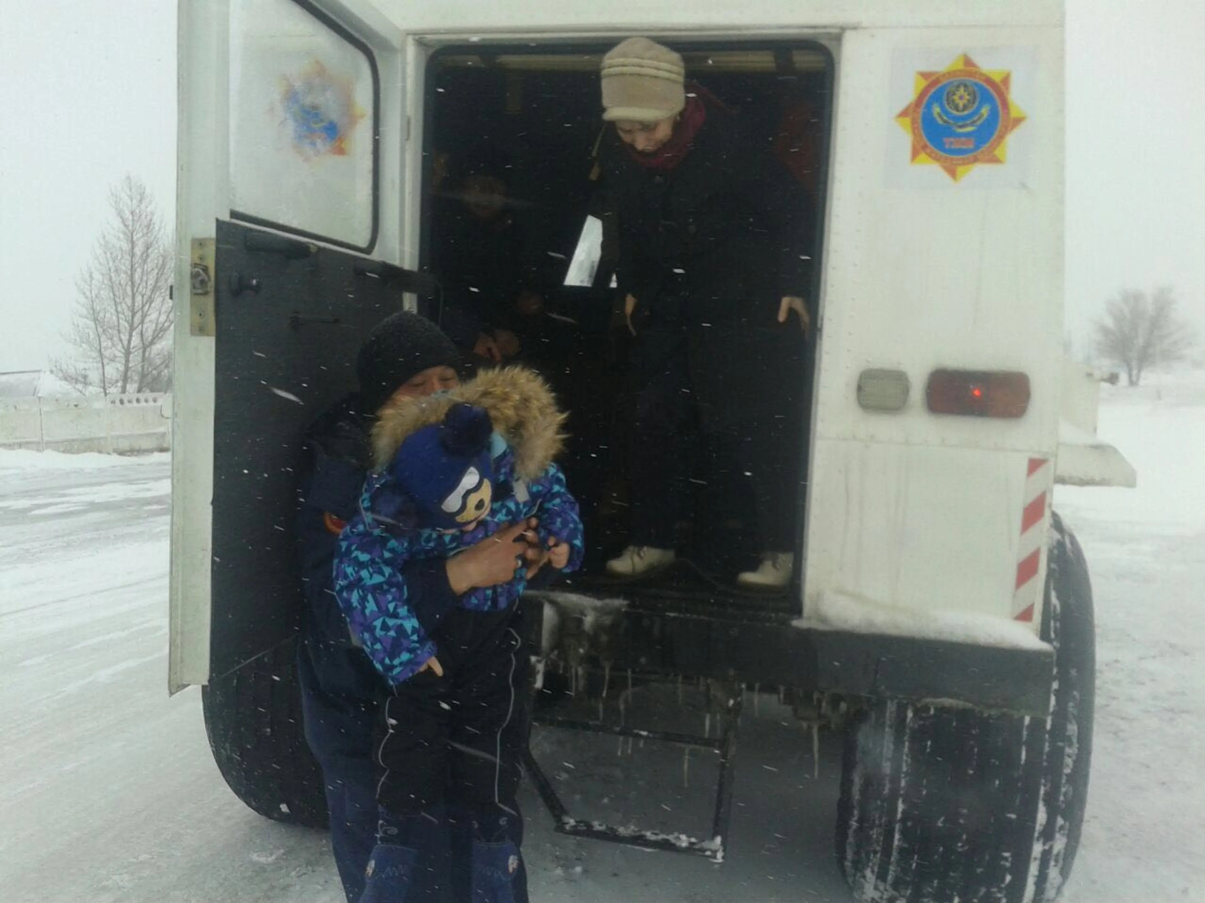 Капитал - С автодорог Актюбинской области за 2 дня эвакуировано 600 человек