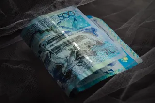 Капитал - Нацвалюта установила новый антирекорд - 389,5 за доллар