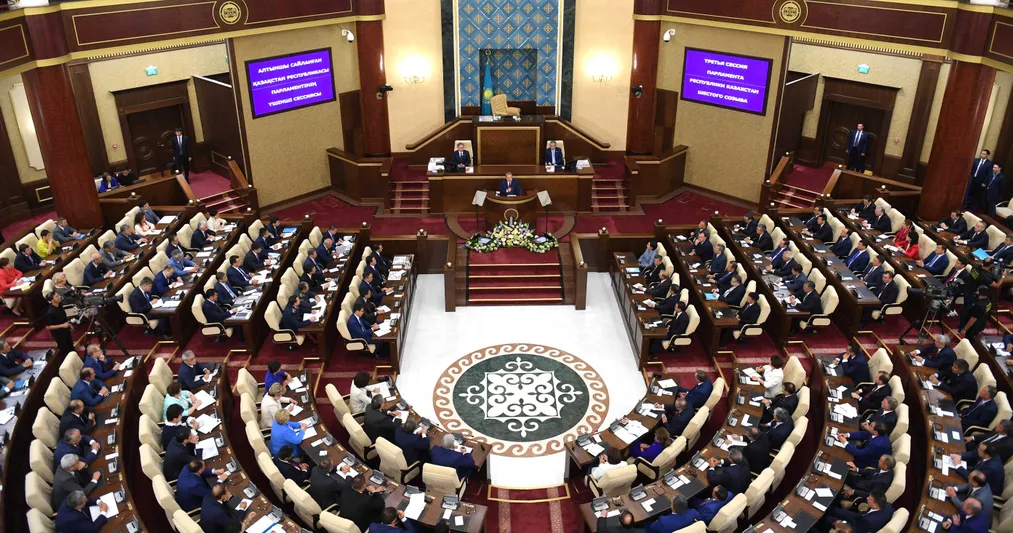 Капитал - Зачем президент созвал совместное заседание палат Парламента