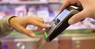 Капитал - Сеть POS-терминалов выросла за год еще на 7%