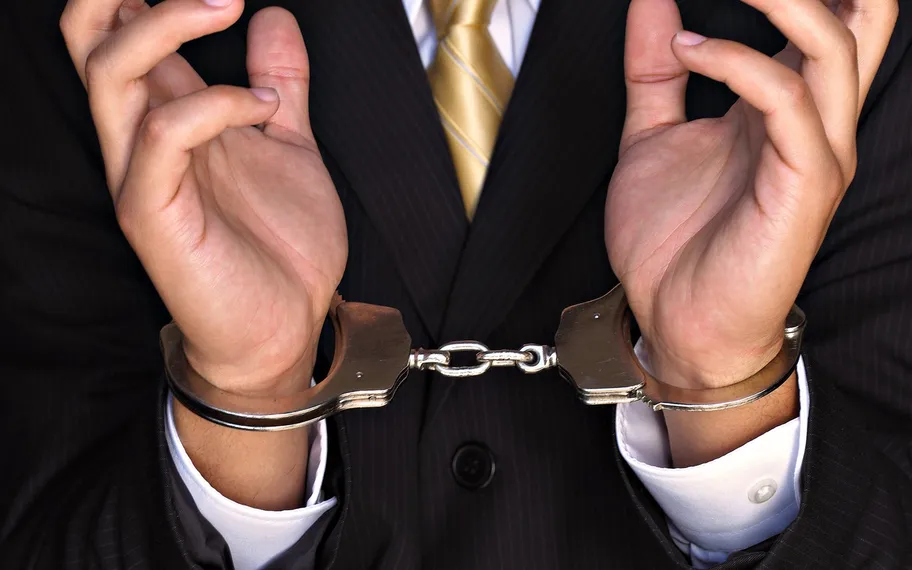 Капитал - За дачу взятки осужден депутат областного маслихата