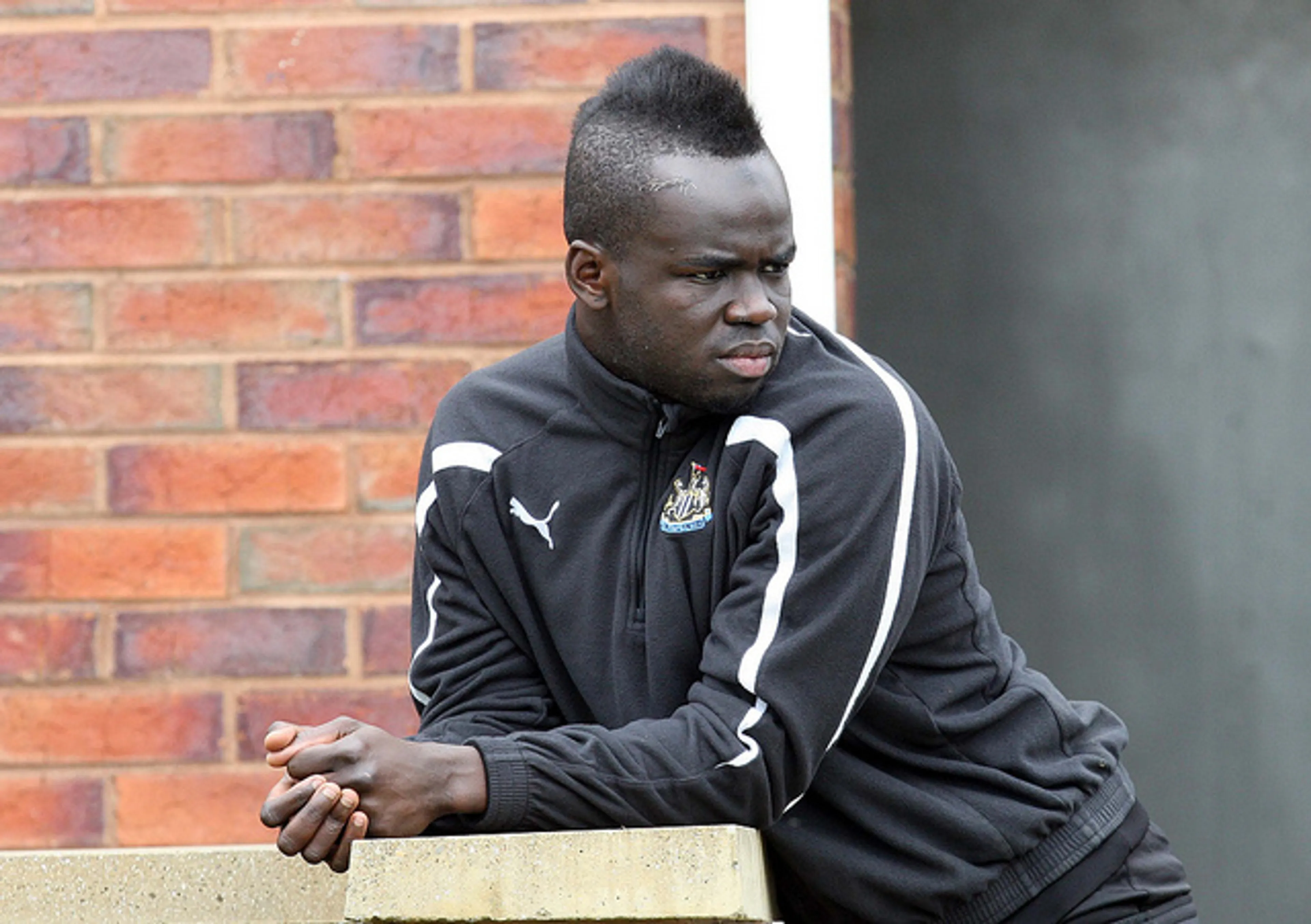 Капитал - Футболист «Ньюкасла» получил срок за фальшивые права